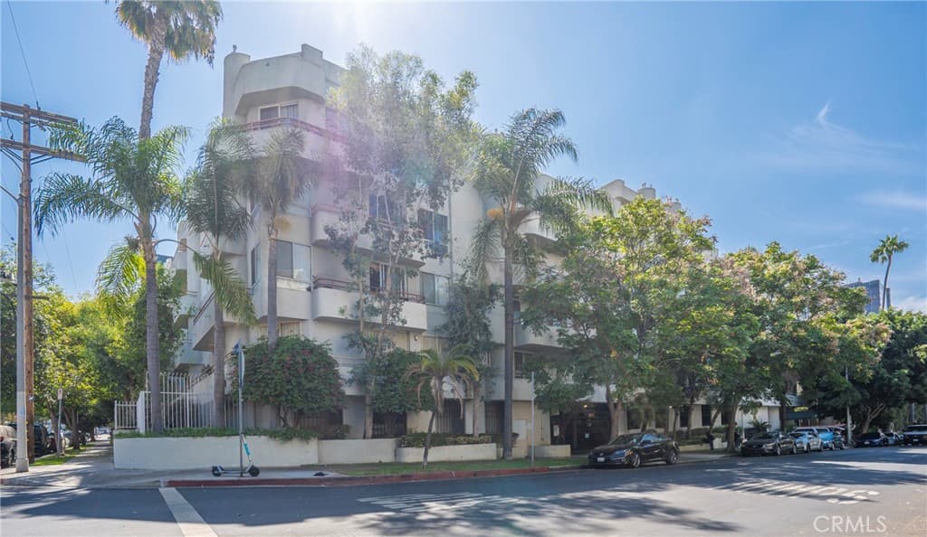 500 S Berendo Street 102
