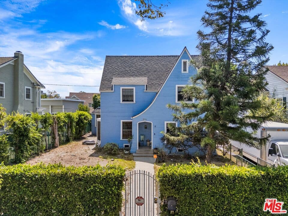 814 5th Avenue