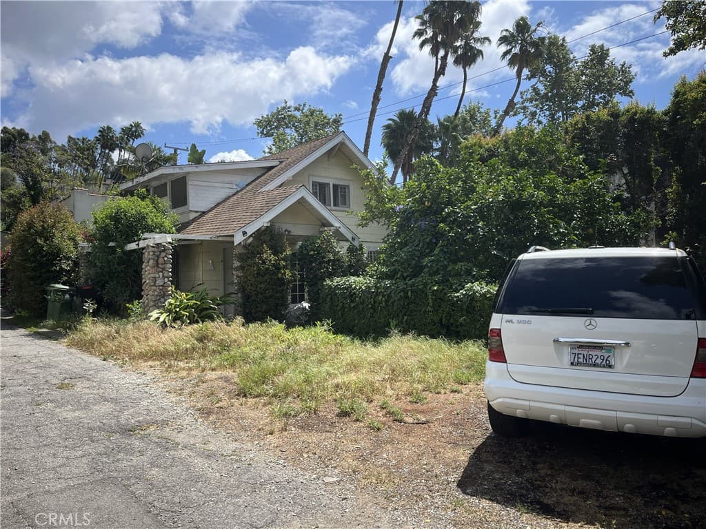 2284 Holly Drive