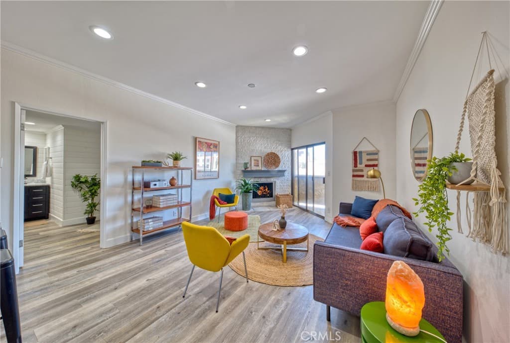 1665 Federal Avenue 302