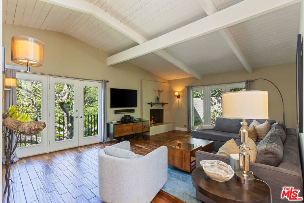 11922 Sunshine Terrace