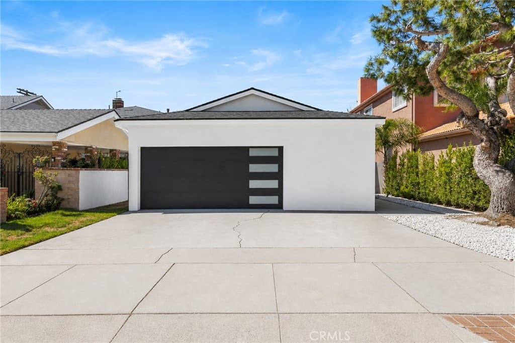 7839 W 80th Street