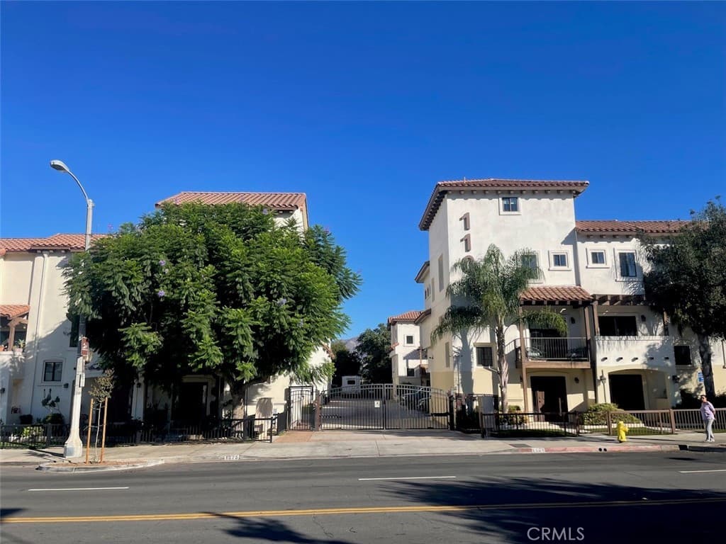 1075 N. Maclay Avenue 25