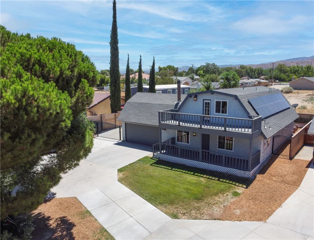 4718 Quartz Hill