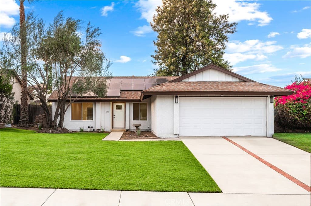 1266 W Lorraine