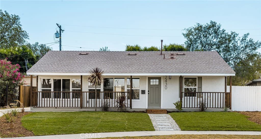 2430 W Bennett