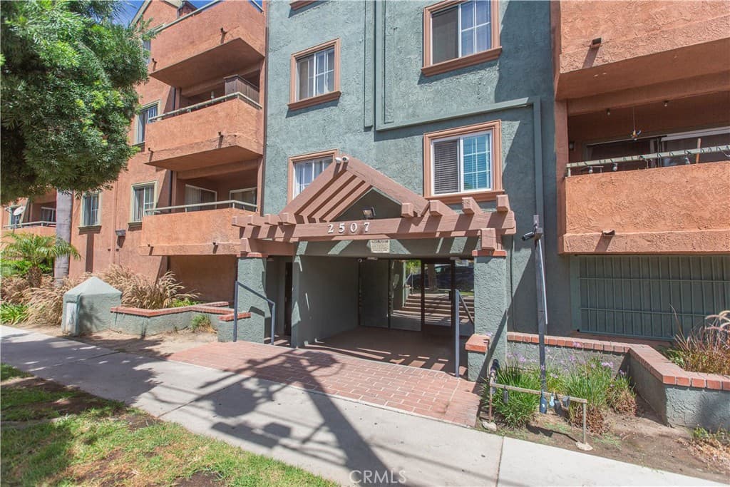 2507 E 15th Street 214