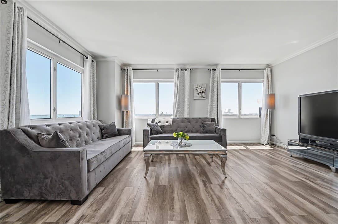 525 E Seaside Way 1109