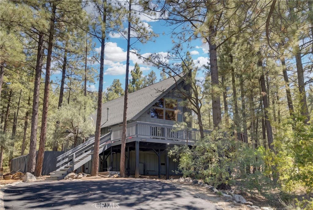 1604 Woodland Drive
