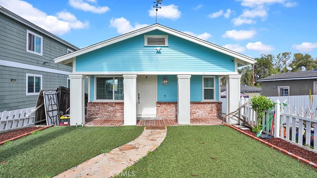 944 W Sepulveda Street