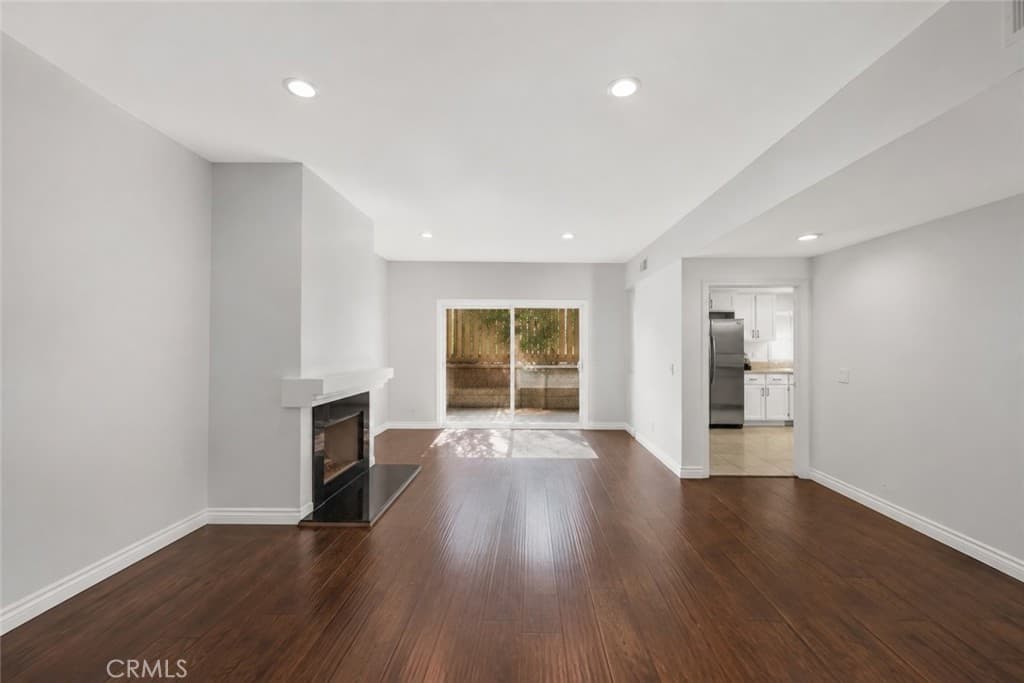 1026 S Marengo 2