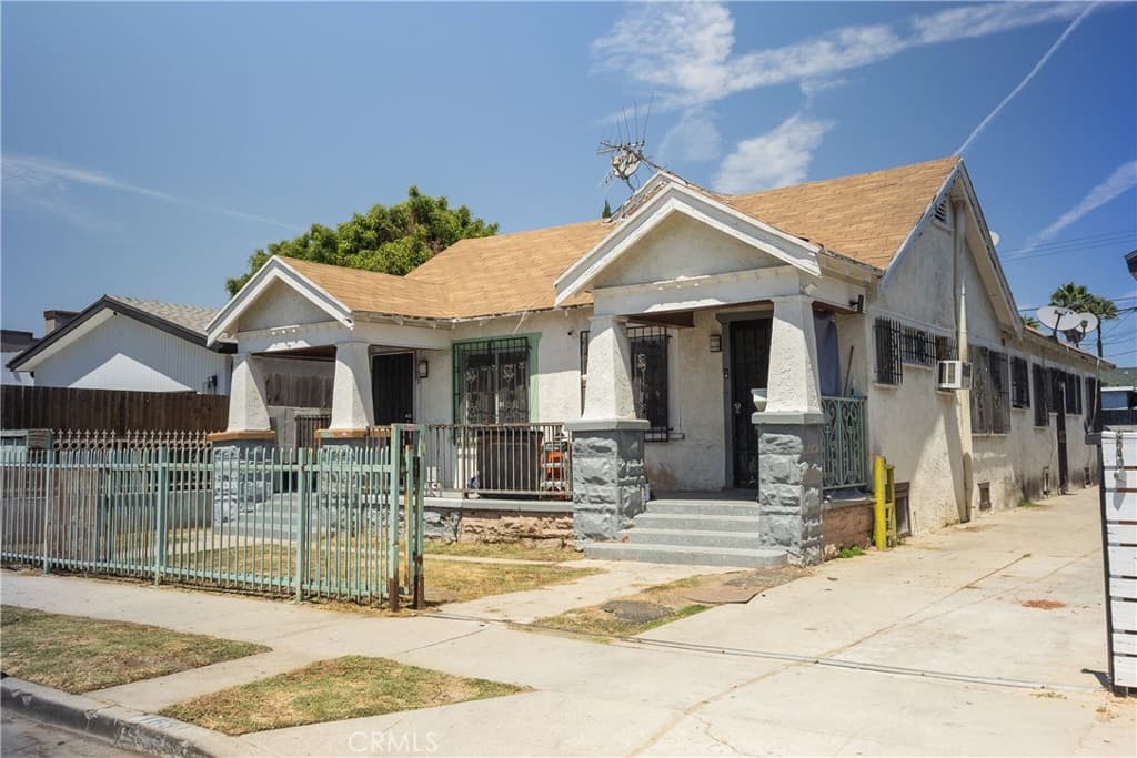 1631 W 38th