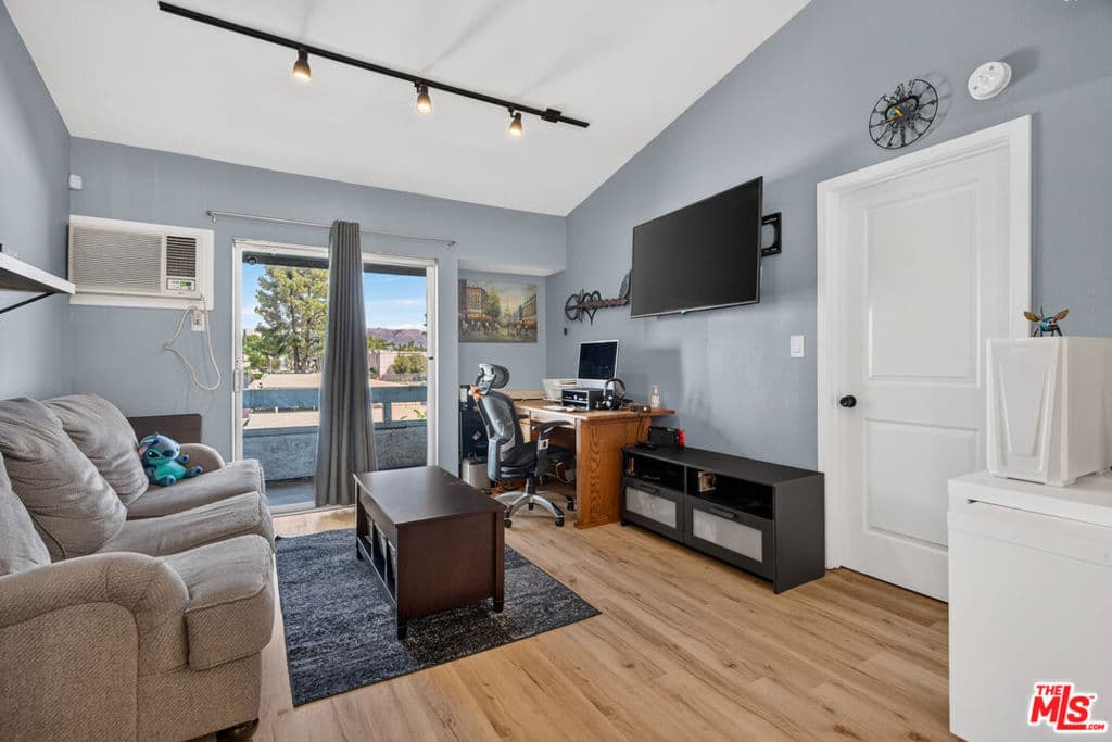 21801 Roscoe Boulevard 205