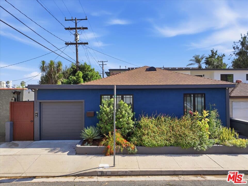 8116 Romaine Street