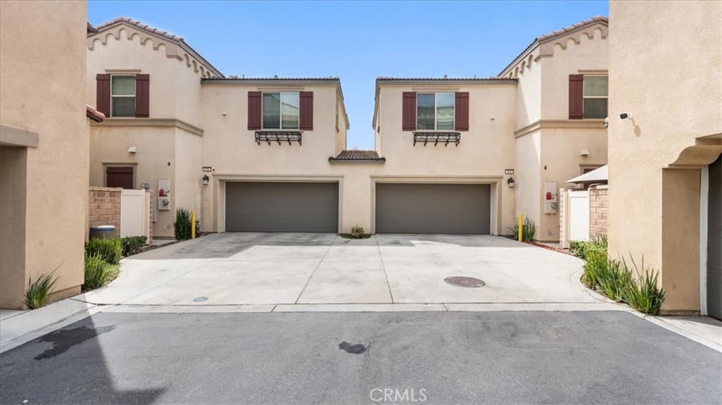 805 Cranberry Way