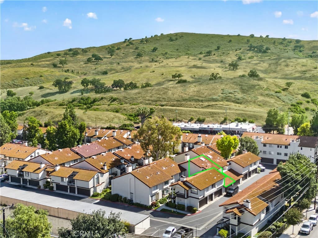 5612 Las Virgenes 37