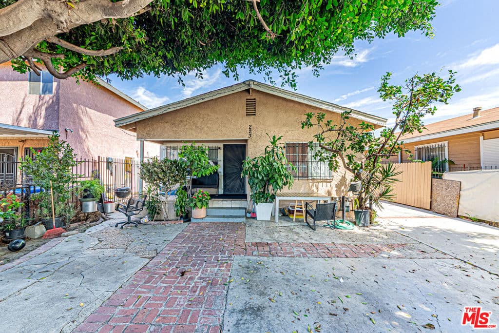 223 E 55th Street