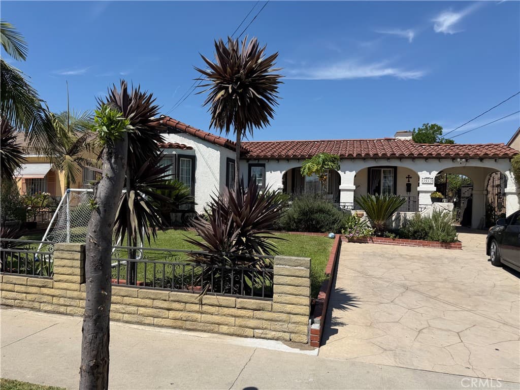 3915 Hill