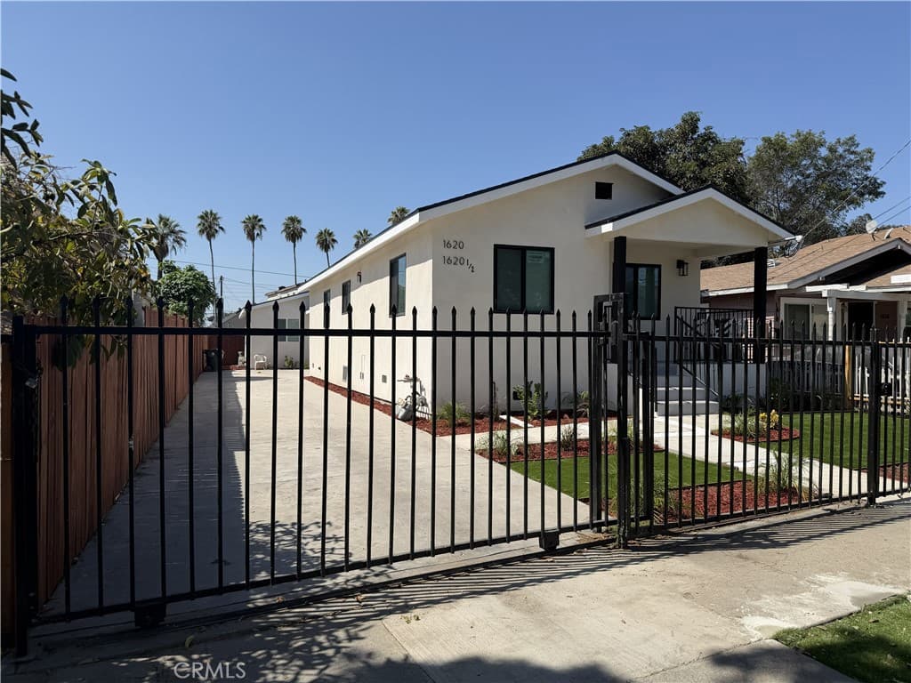 1620 E 33rd