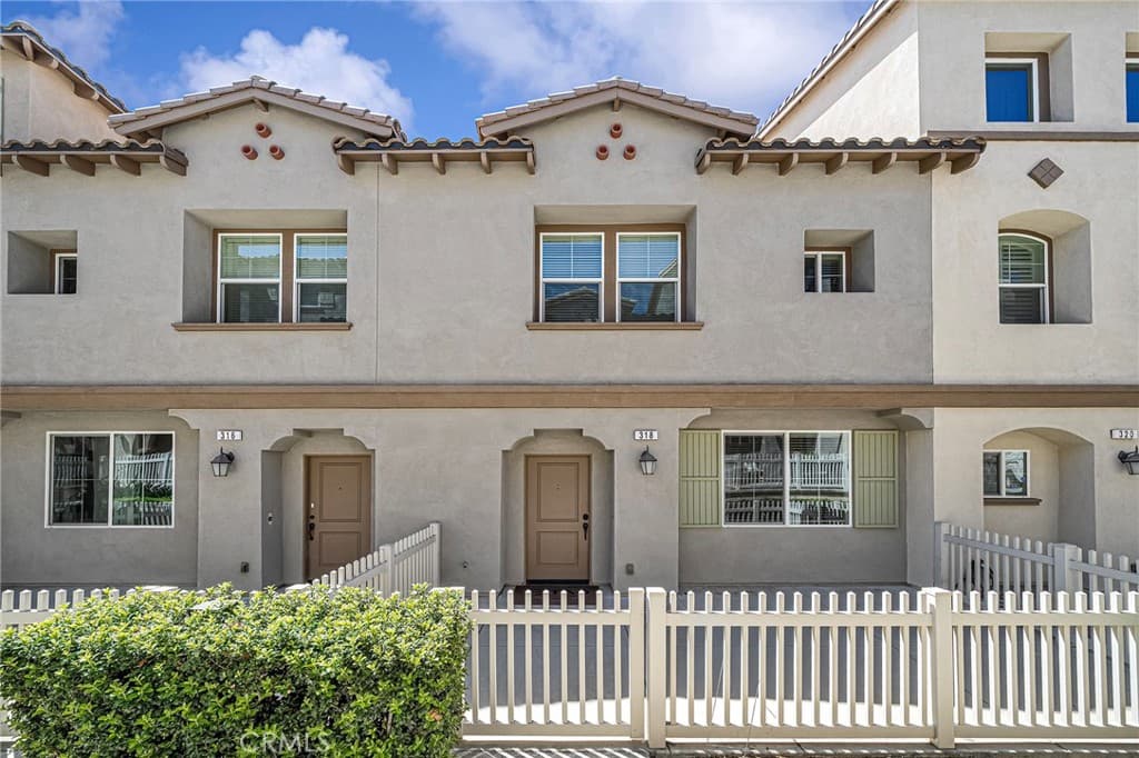 318 N Calvados