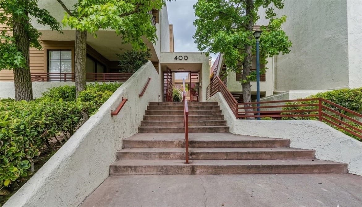 400 N Louise Street 306