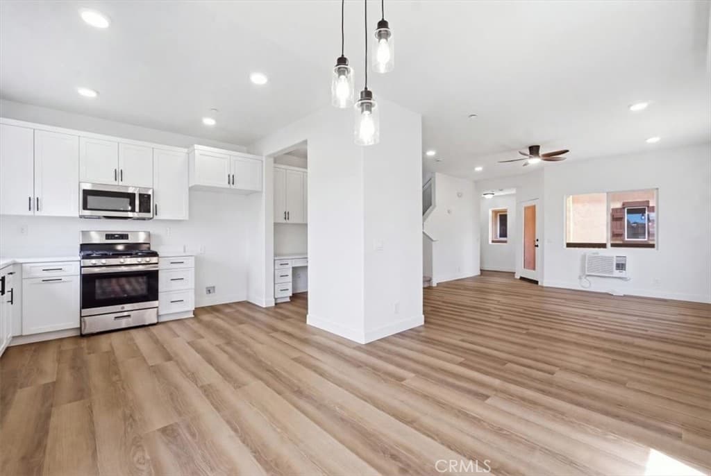 501 N Lark Ellen B
