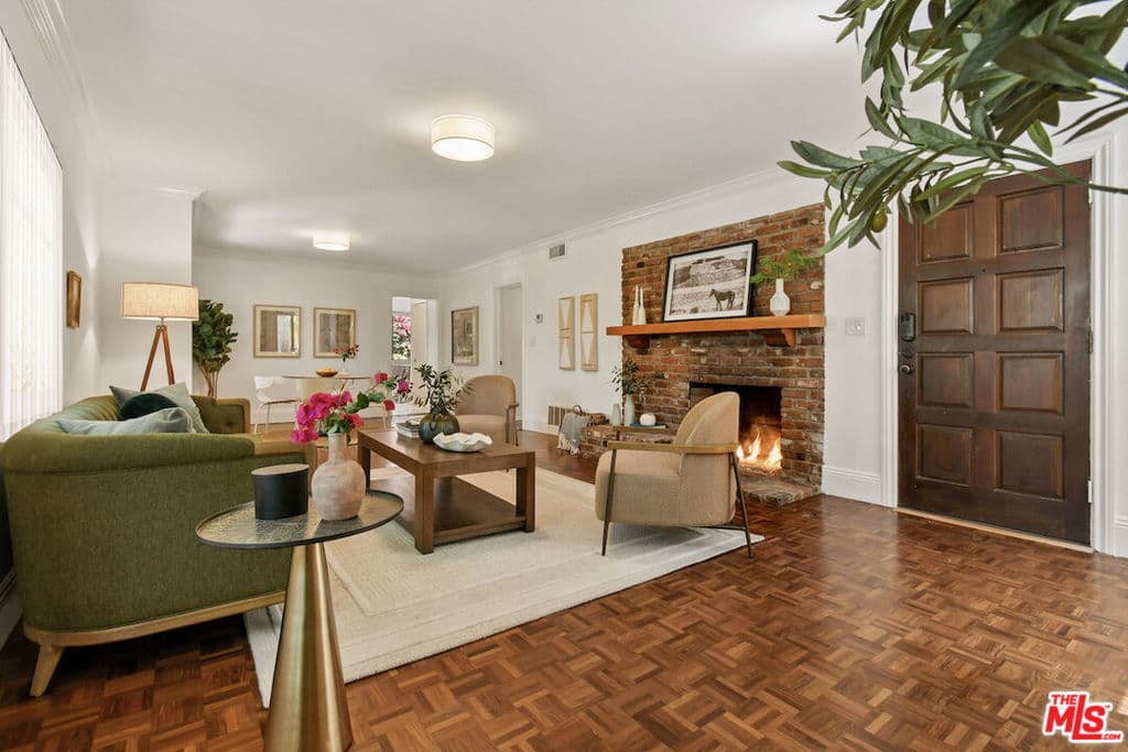 1930 Holly Drive 9A