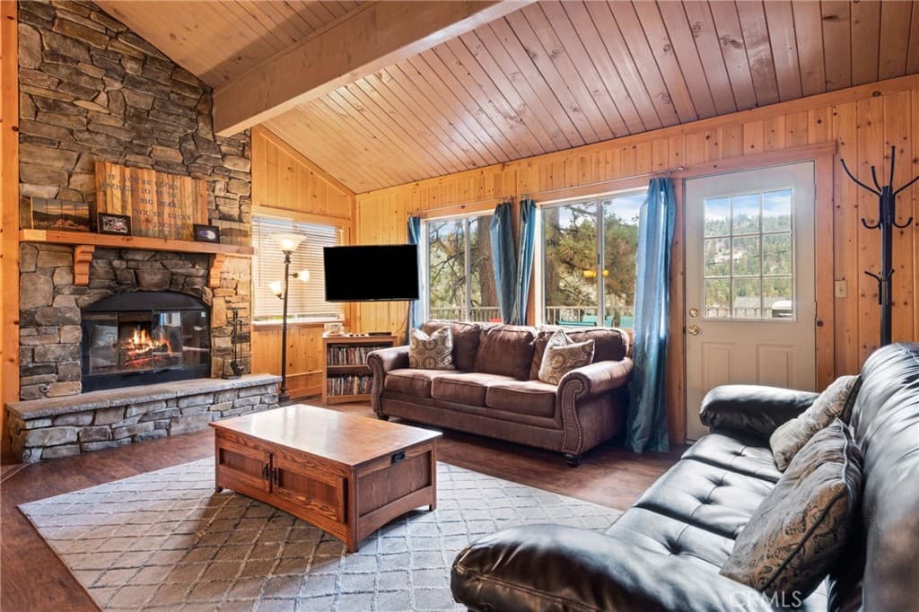 39038 Bayview Lane