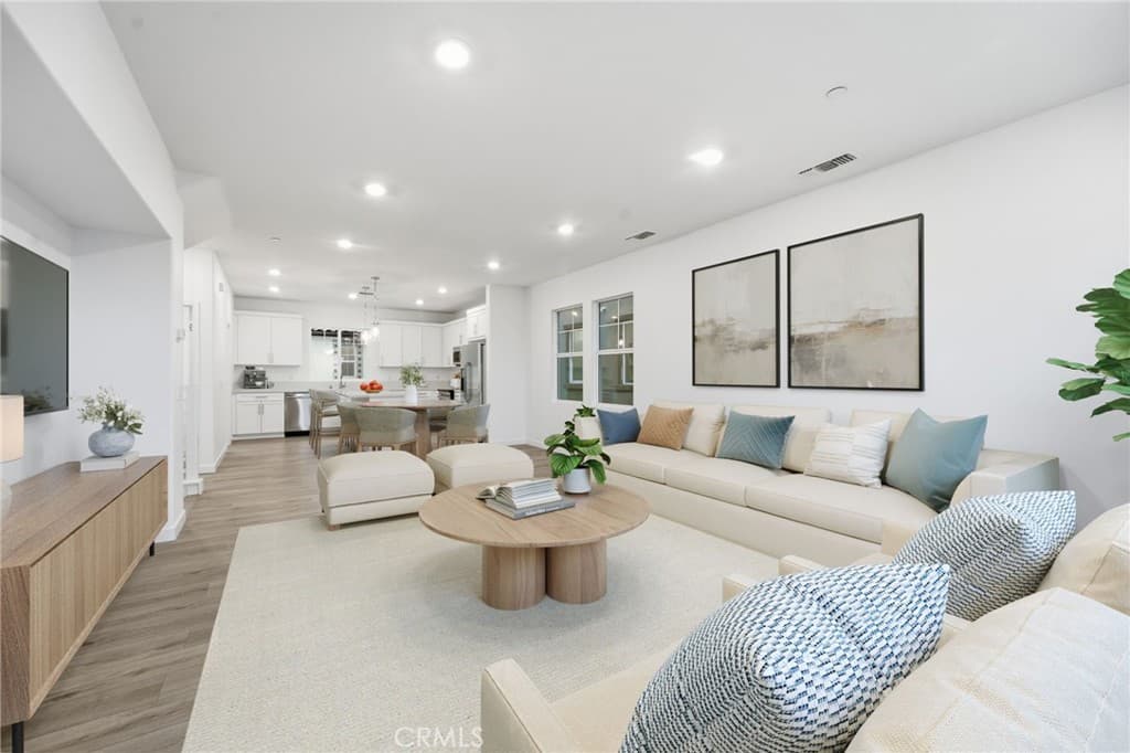 2520 Reel Street