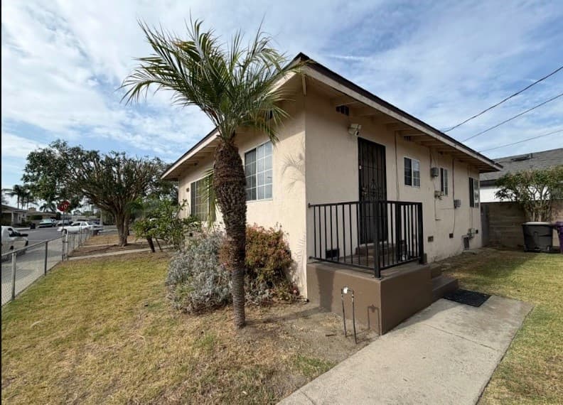 2901 Webster