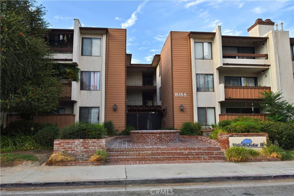 15155 Sherman Way 37