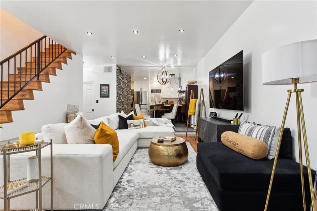 4260 Cedros D