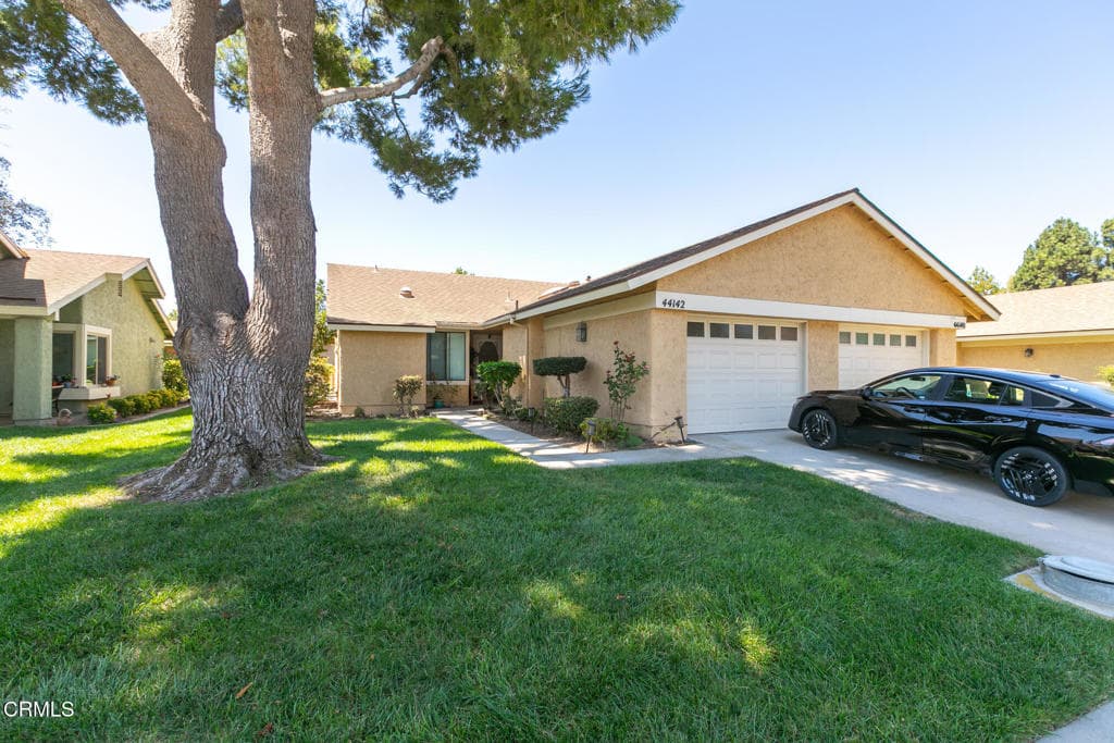 44142 Village 44