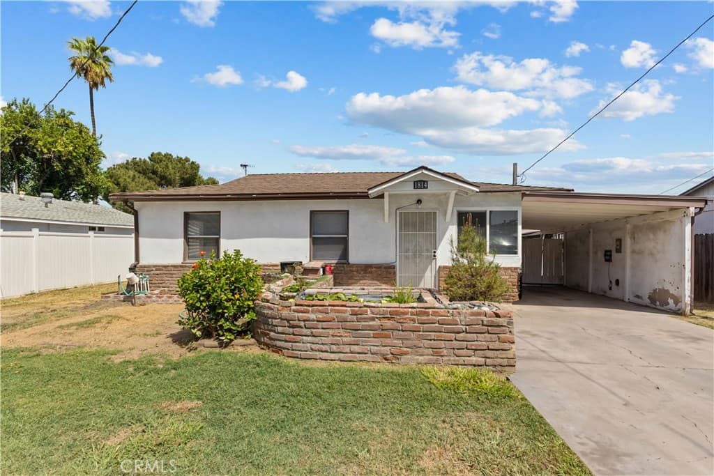 1814 Wallace Court