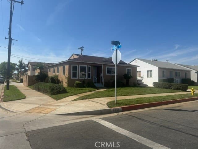 1057 S 5th Street