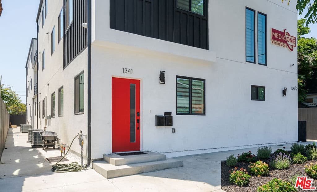 1341 N Mariposa Avenue
