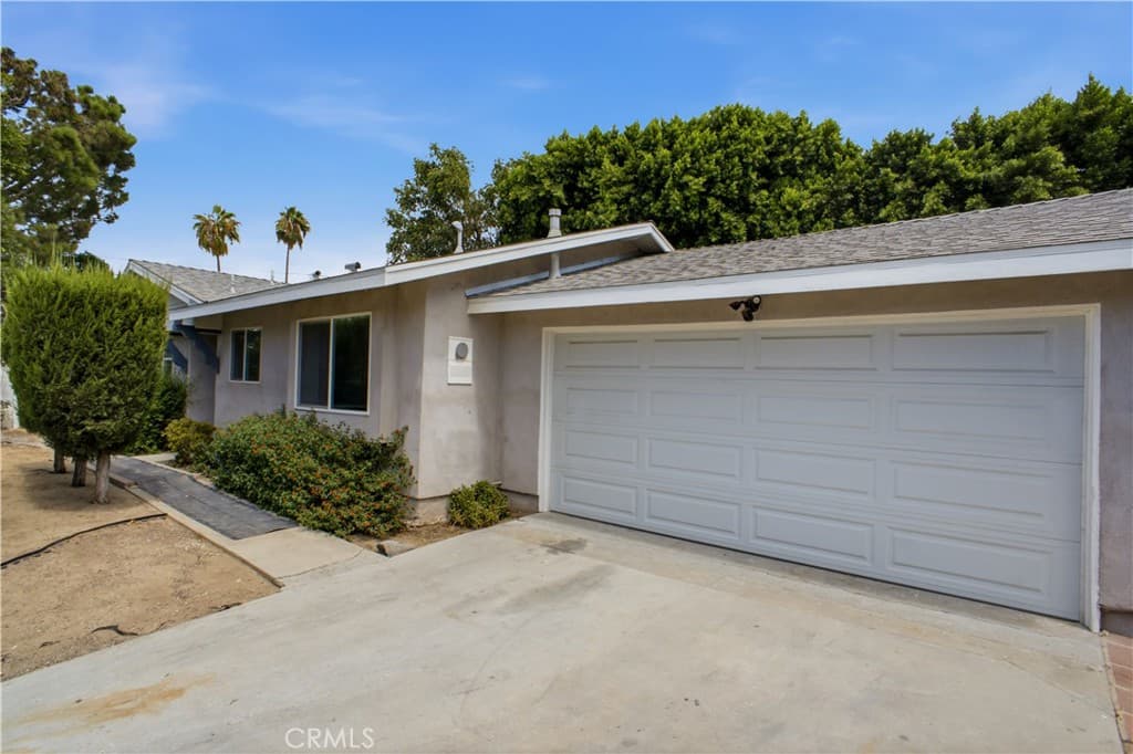 11340 Gladstone