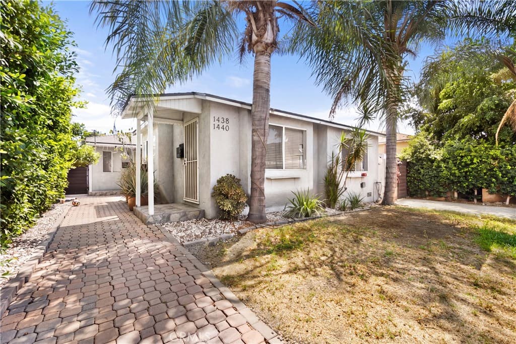 1438 S Woods