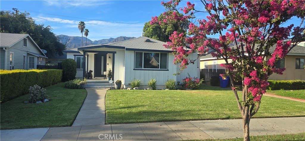 3149 E Green