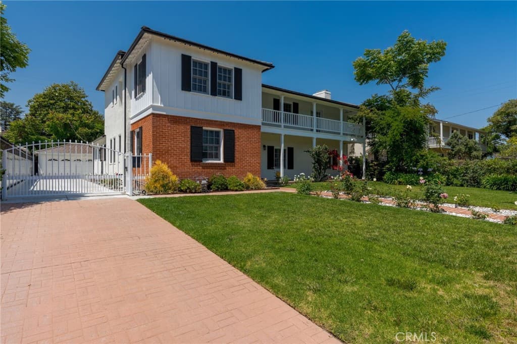 2245 E California