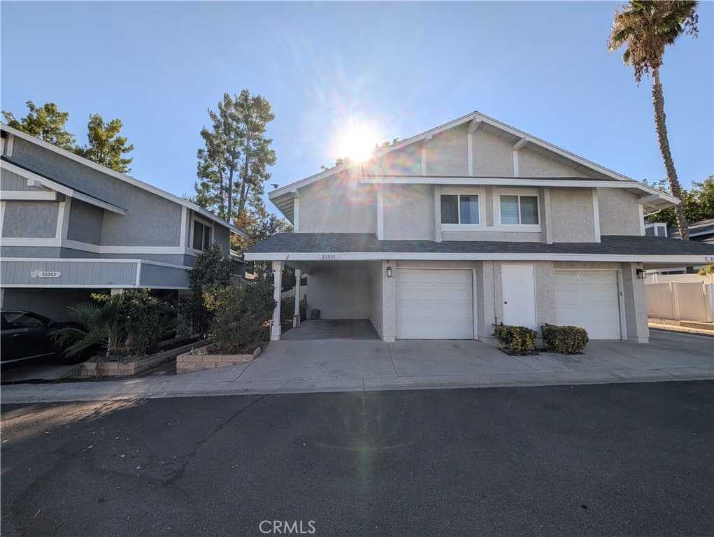 25255 Avenida Dorena