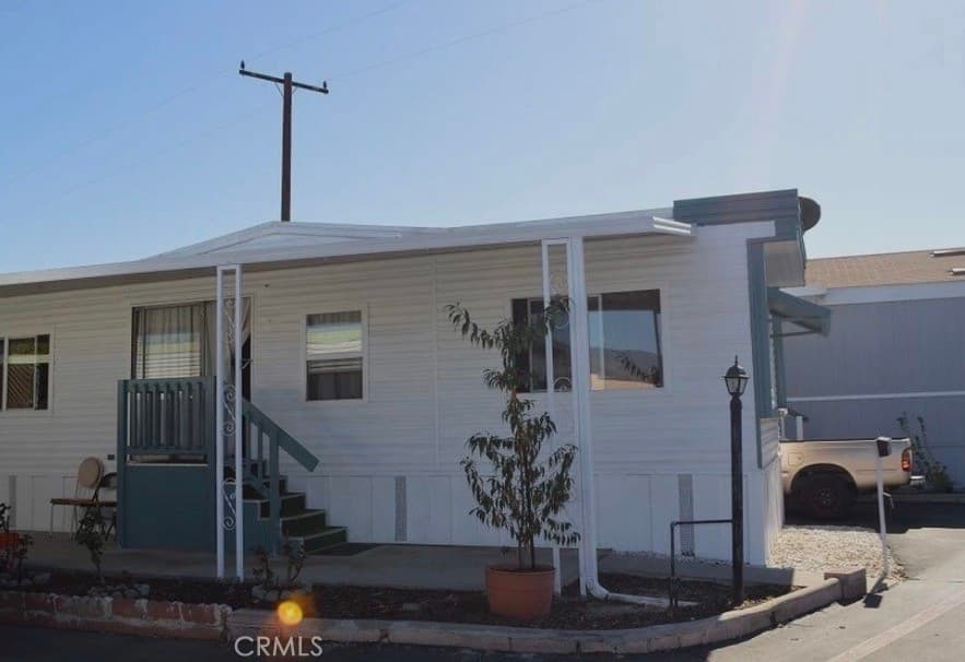 1045 Azusa 98