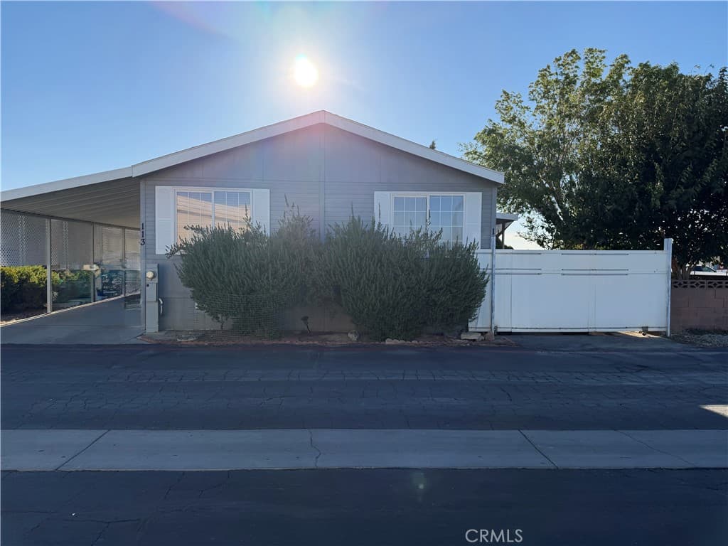 3753 E Avenue I