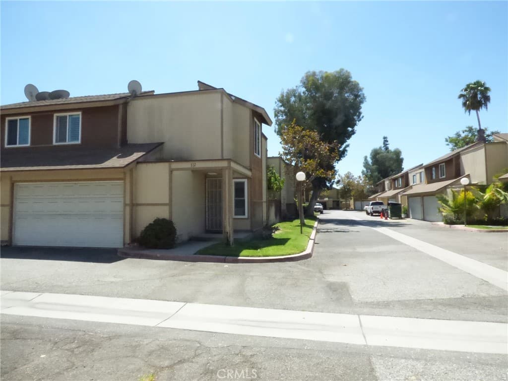 12828 Ramona Boulevard 112