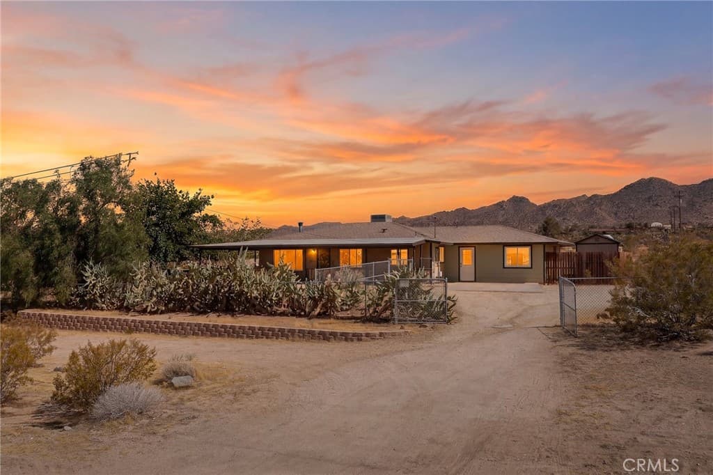 61659 Pueblo Trail