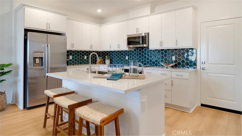 3158 Homestead Paseo