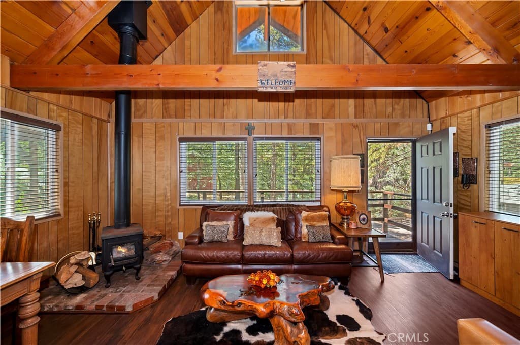 2428 Oak Drive
