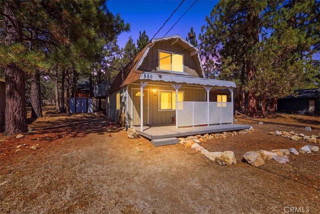 550 Pine Lane