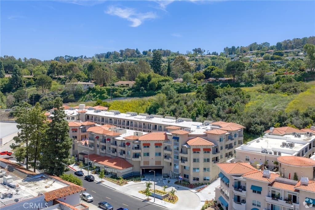 927 Deep Valley Drive 206