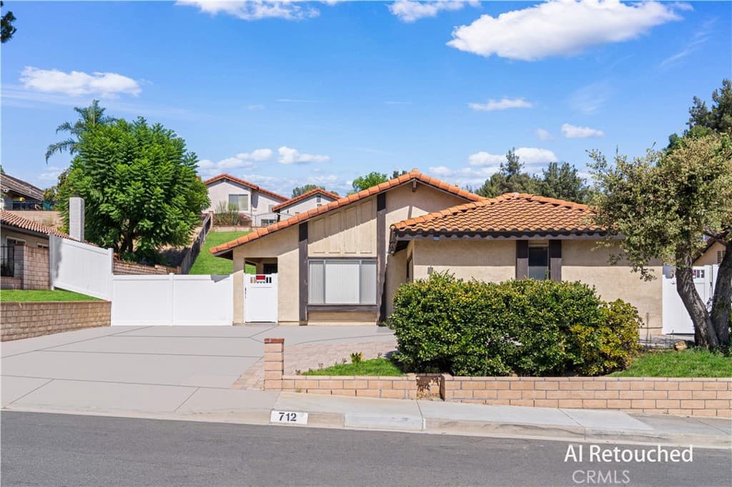712 Marylie Lane